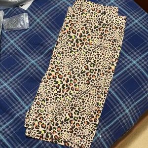 American eagle size large cheetah bike shorts